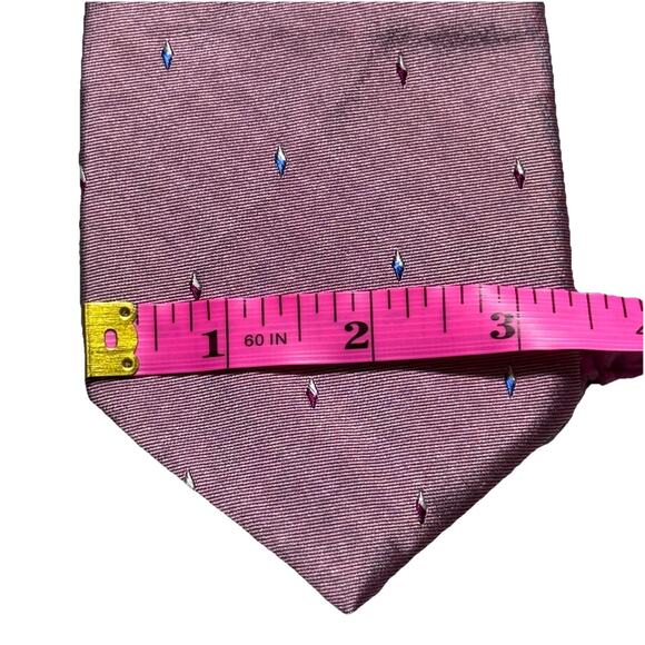 OSCAR DE LA RENTA MENS MAUVE DIAMOND PRINT 100% SILK MENS TIE 3.5 x 57.5 in - Picture 3 of 4
